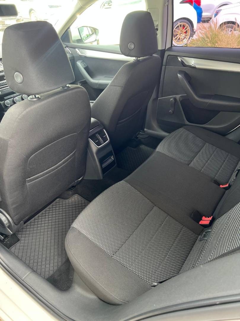 Škoda Octavia Combi 1.6 TDI Ambition - 13