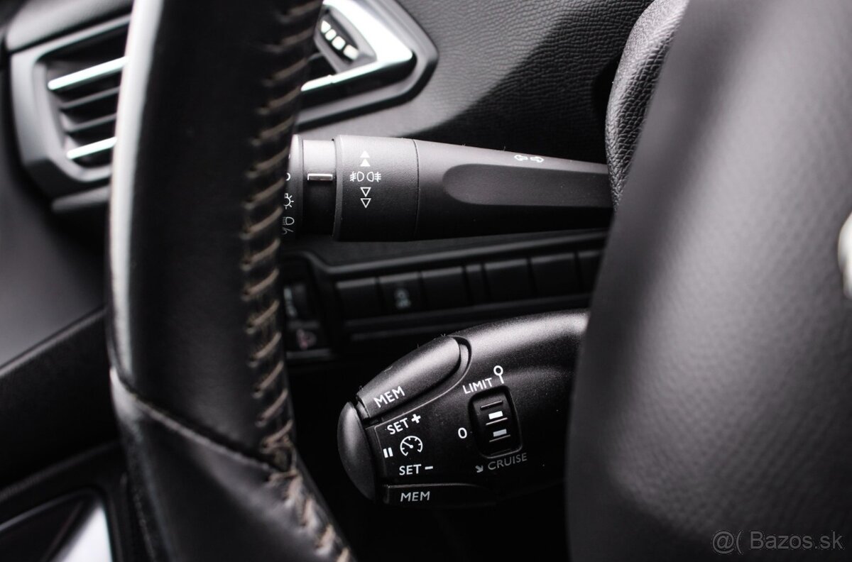 Peugeot 308 1.2 PureTech S S Style E6d-ISC - 13