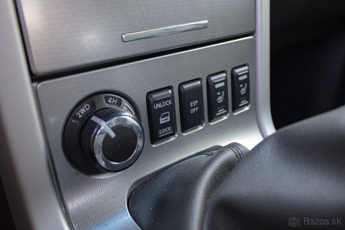 Nissan Navara 2.5 dCi 4×4 - 13