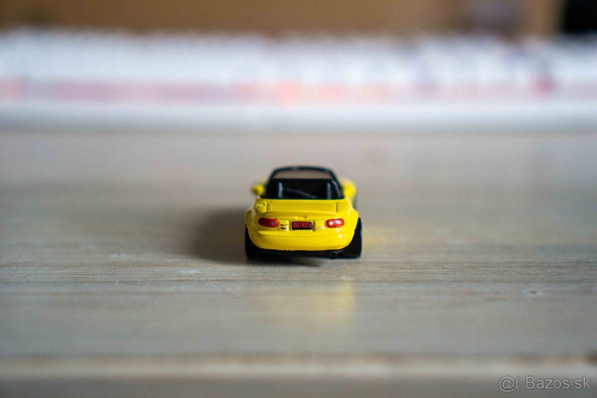 Rozbalene HotWheel autíčka - 13