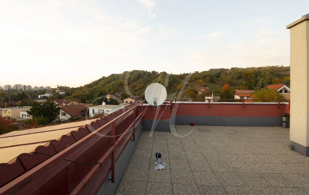 Prenájom 4 izbového bytu - 13