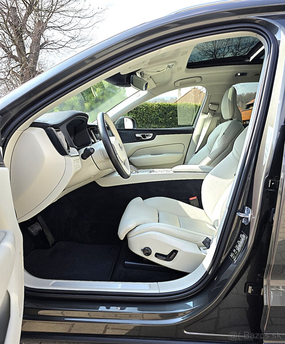 Volvo XC60 T8 Twin Engine Inscription eAWD A/T - 13