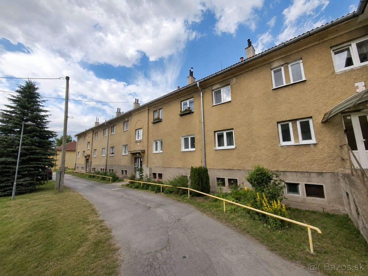 NA PREDAJ - 2 izb. byt Handlová - 13
