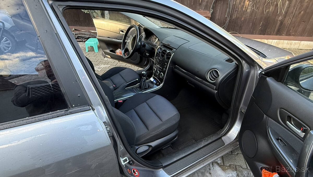 Mazda 6 combi 1.8i 2007 M5 - 13