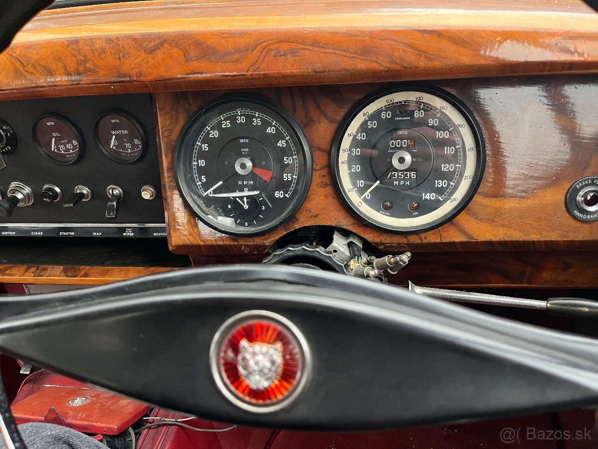Jaguar MK 2 - 13