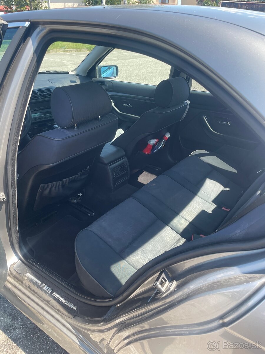 BMW E39 520i 2002 - 13