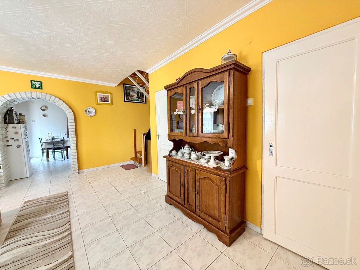 MAĎARSKO FORRÓ - SUPER 5 IZBOVÝ RD SO ZÁHRADOU - 13