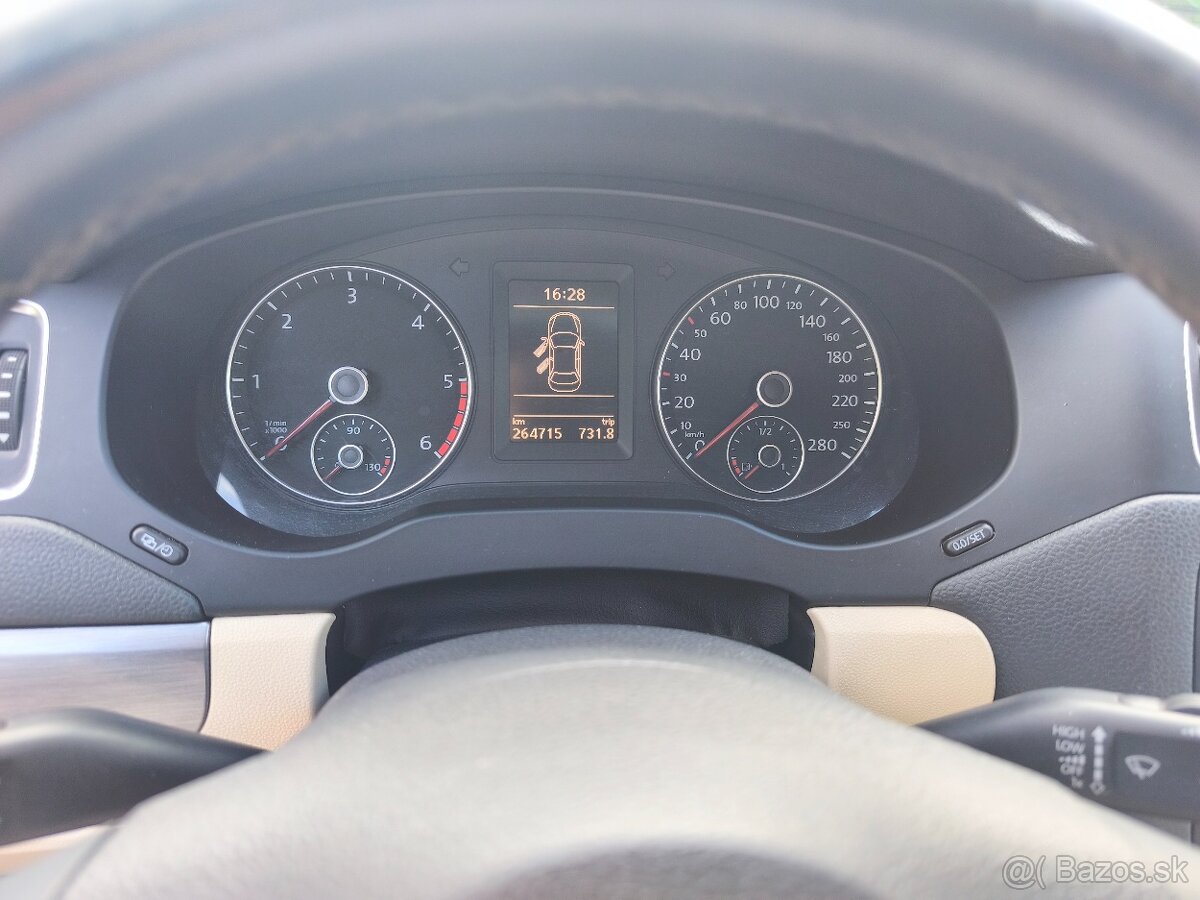 Predám VW Jetta 1.6Tdi DSG - 13