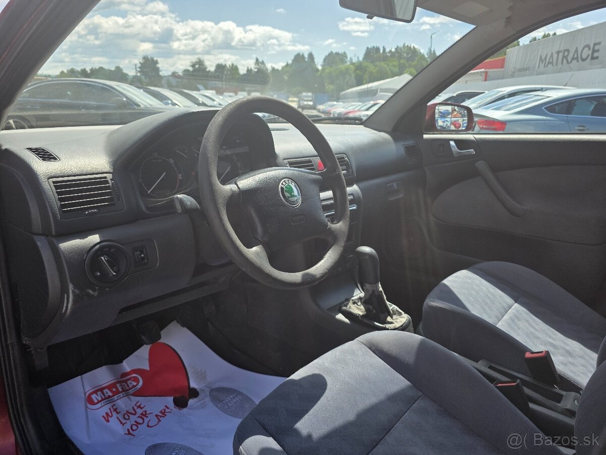 Škoda Octavia Combi 1.9 TDI TOUR - 13