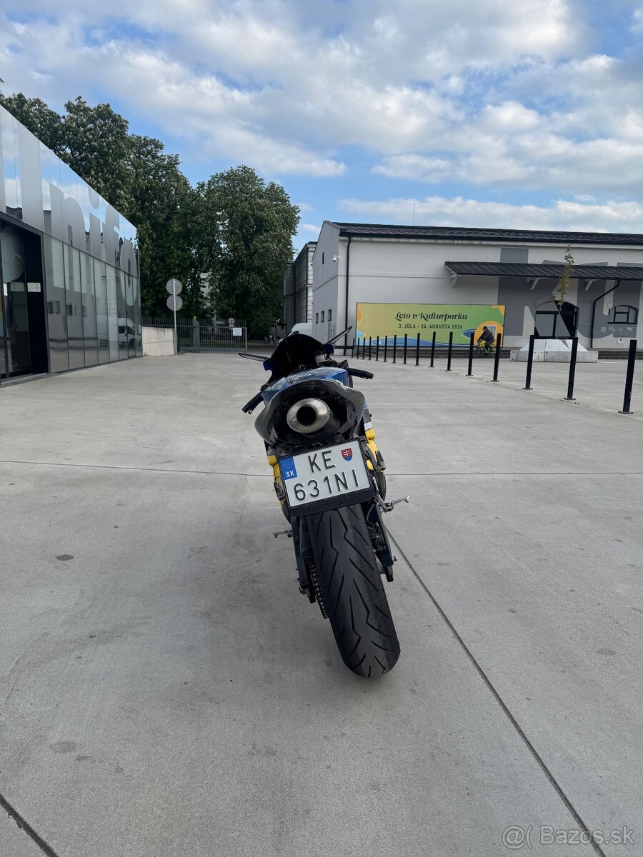 Honda CBR600RR - 13