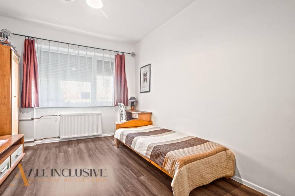 ALL INCLUSIVE | NA PREDAJ POSCHODOVÝ 5-IZBOVÝ RODINNÝ DOM, V - 13