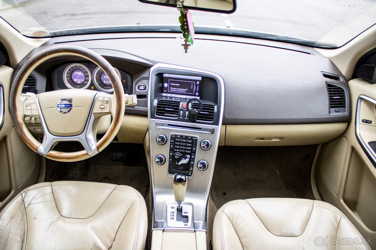 Volvo XC60 - 13