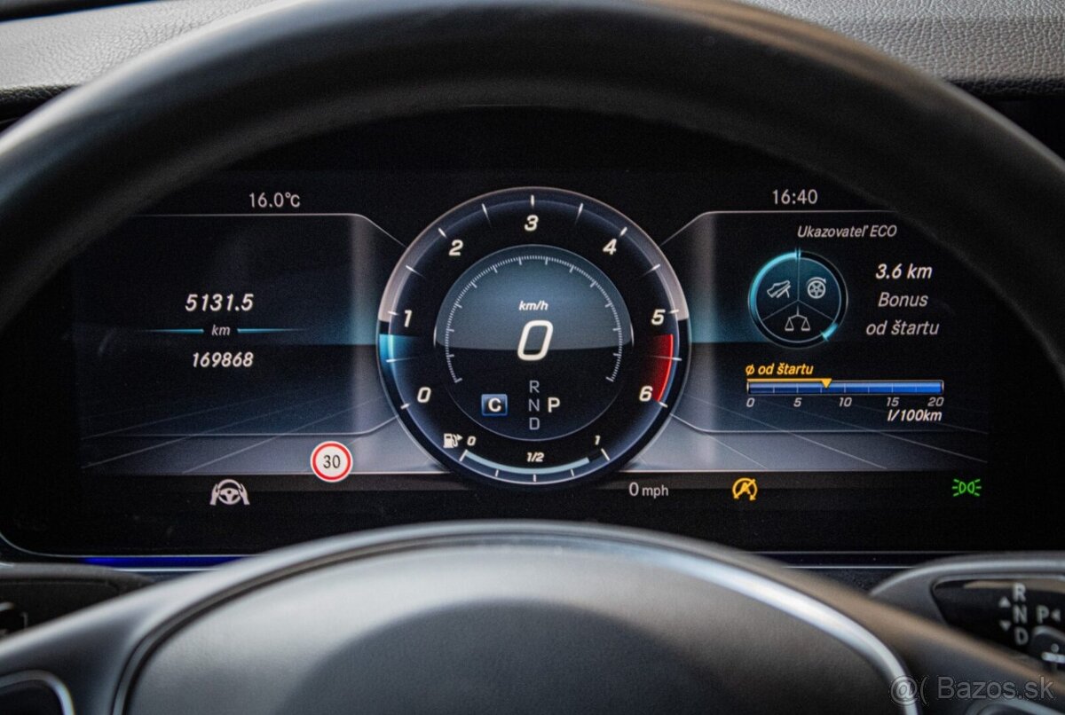 Mercedes-Benz E trieda Sedan 200 D TOP STAV - 13