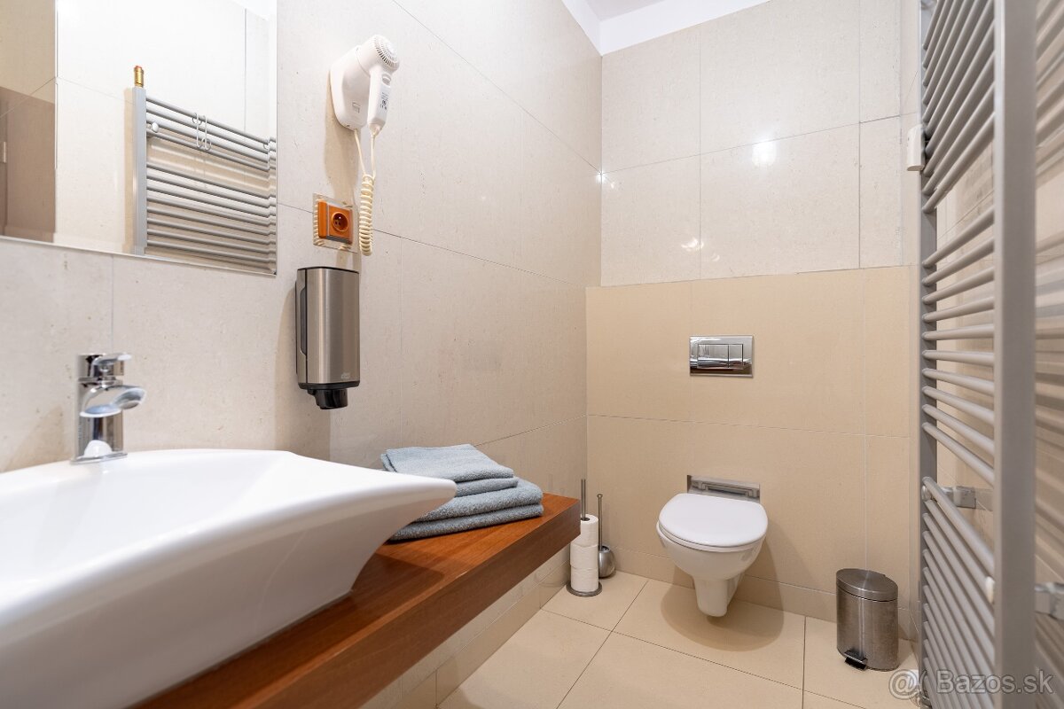 EXKLUZÍVNE Ponúkame na predaj 2 izbový apartmán - 13