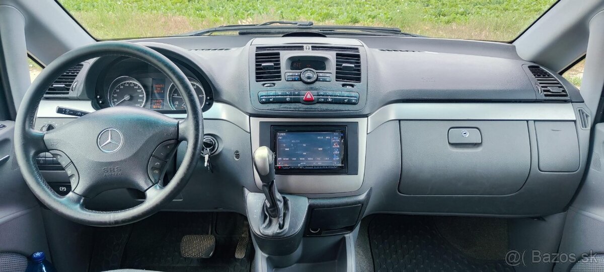 Mercedes-Benz Viano - 13