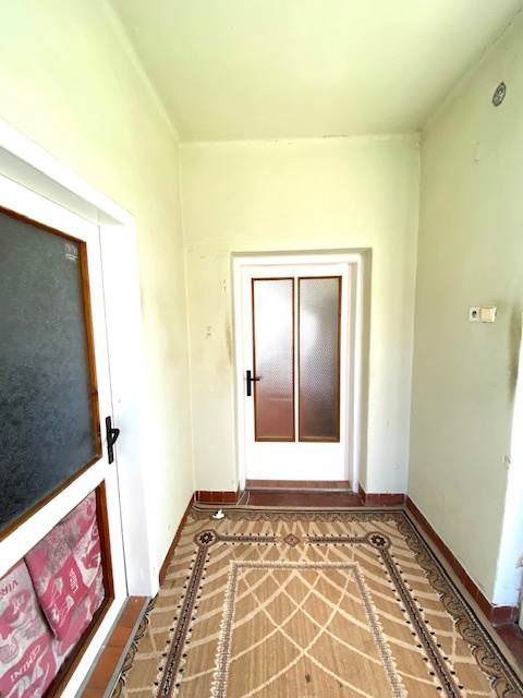 Predaj- dom s pekným pozemkom Dubník /20 km/ N. Zámky - 13