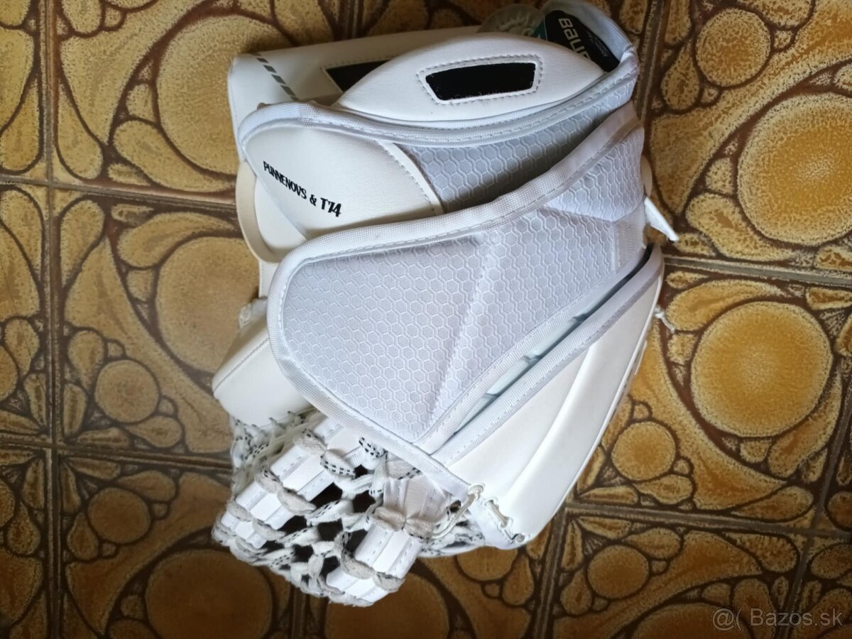 Brankárska lapačka Bauer Vapor Hyperlite 2, custom, klas. g. - 13