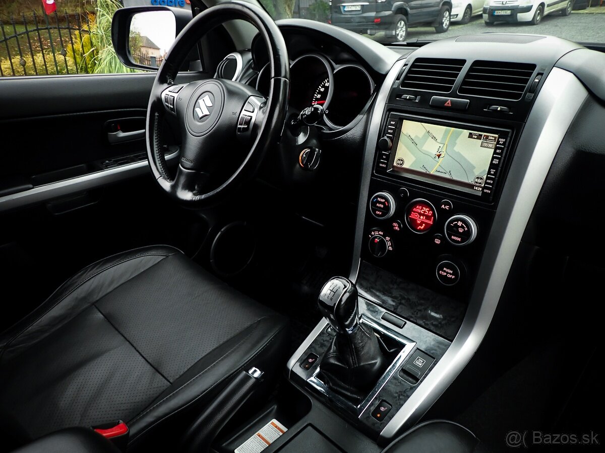 SUZUKI GRAND VITARA 1.9DDiS 4x4 - NAVI, ŤAŽNE, STK, ŠPZ - 13