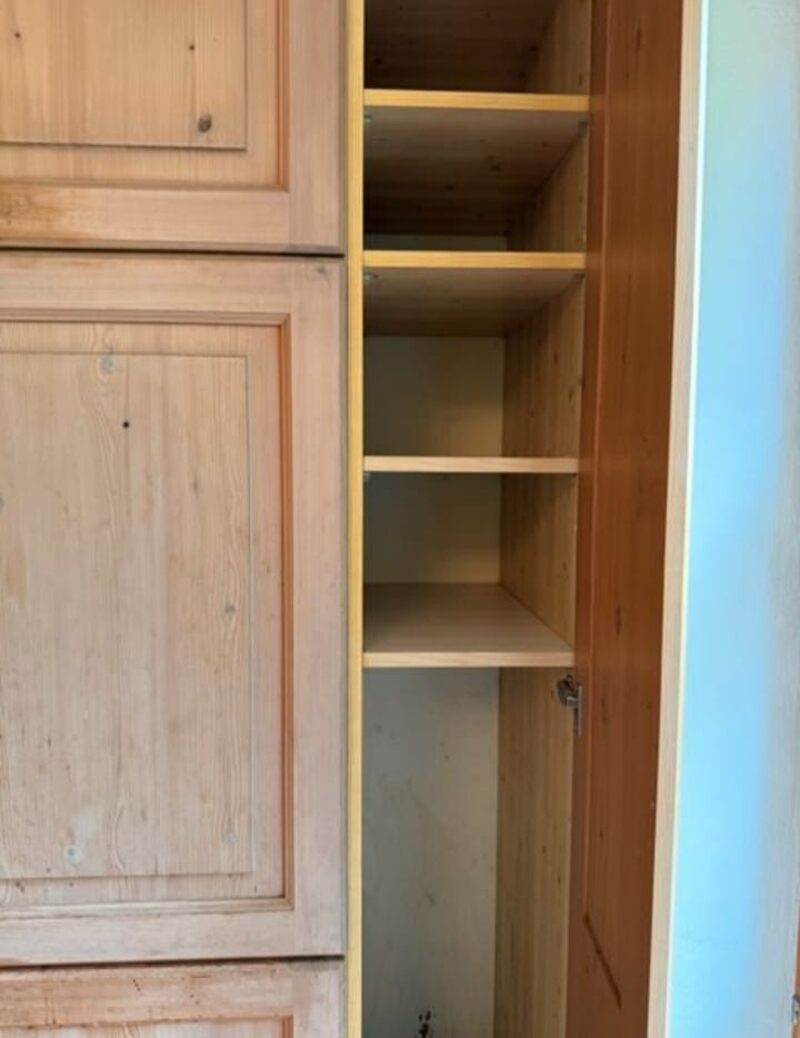 Velká kuchyně z masivu se spotřebiči,5675 - 13