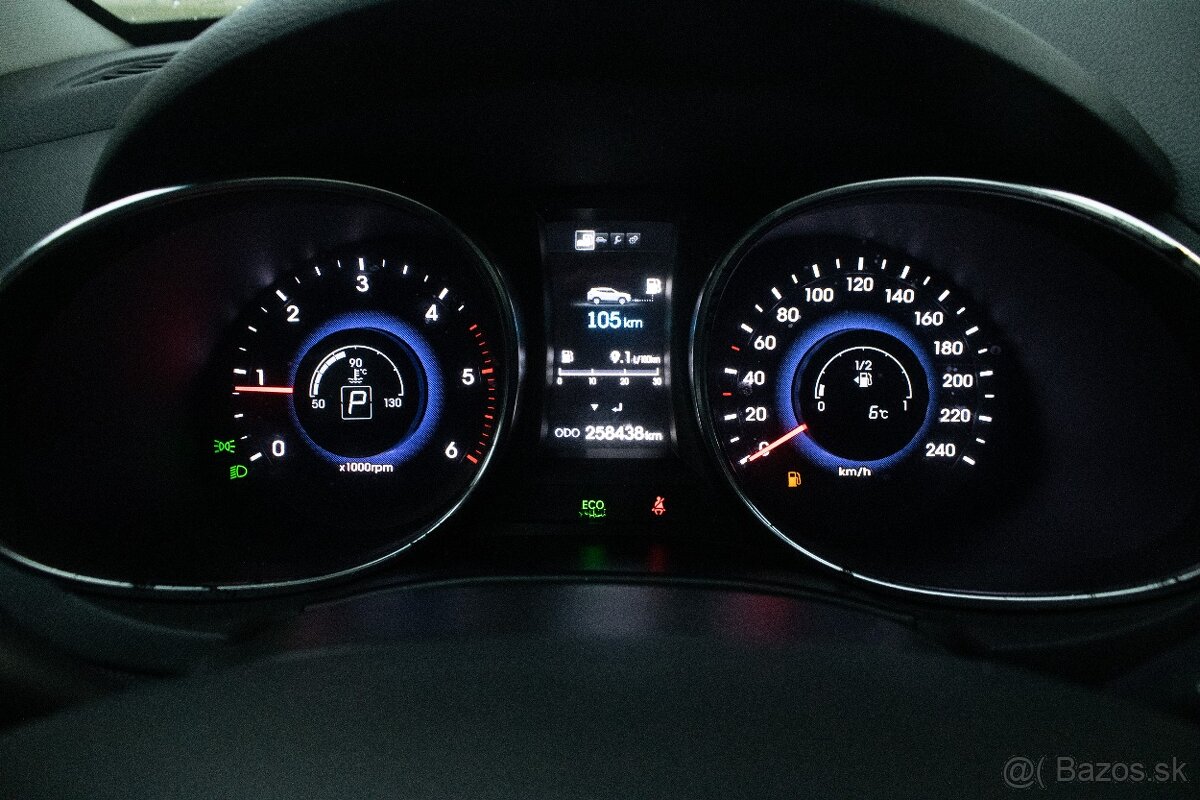 Hyundai Santa Fe 2.2 CRDi, 145 kW (2013) - 13