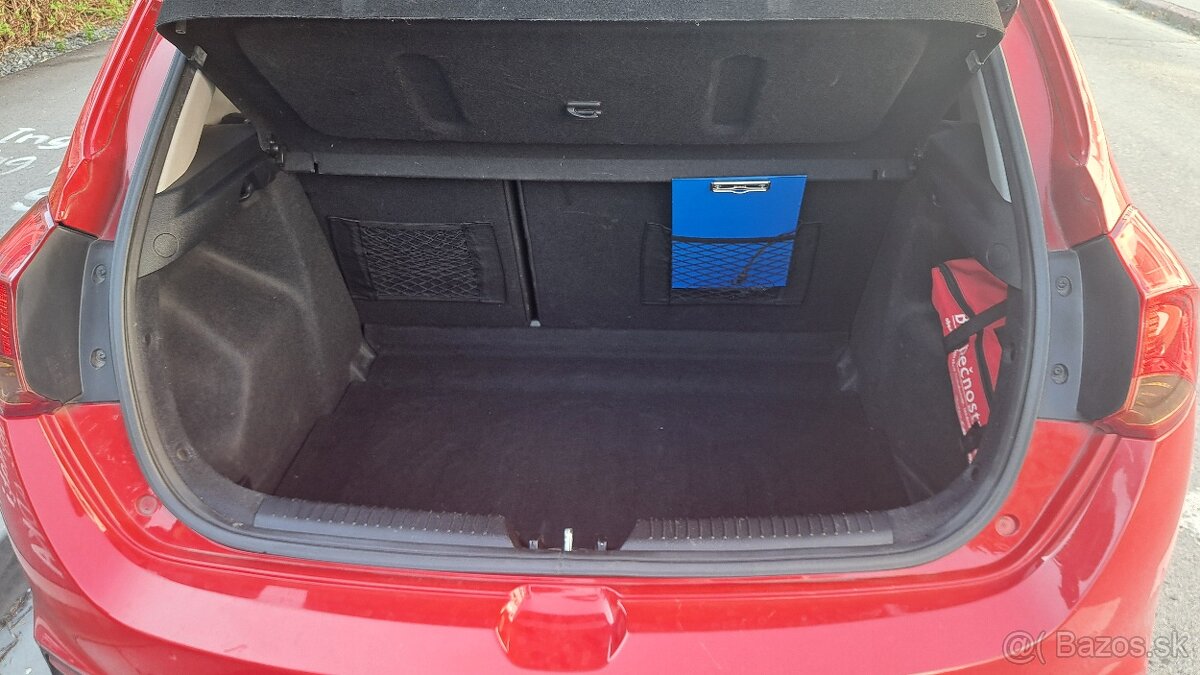 Kia Ceed 1,4 benzín - 13