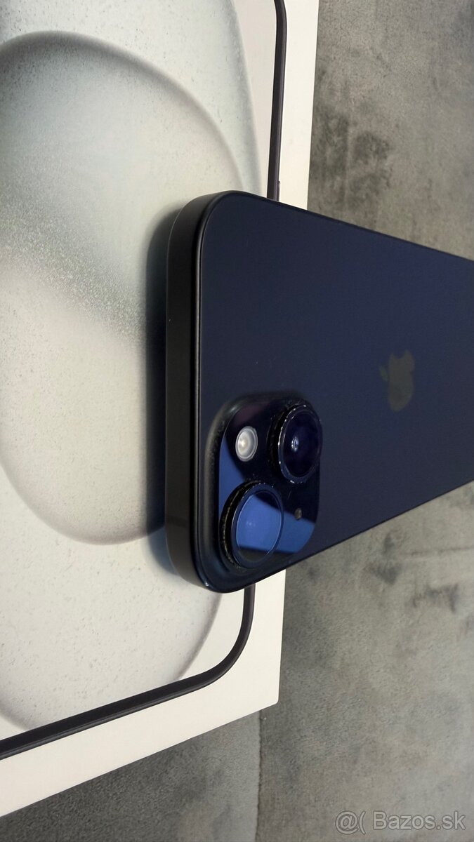 Apple iPhone 15 128GB - 13