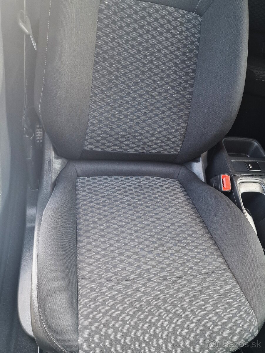 Opel Astra 1.4i Selection 74kW 5dv M5 SR voz - 13