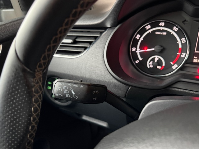 Škoda Octavia Combi 2.0 TFSI RS - 13