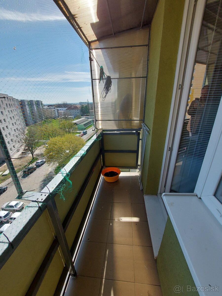 Prenájom garsónky na Tekovskej ul. 2 v Leviciach - 13