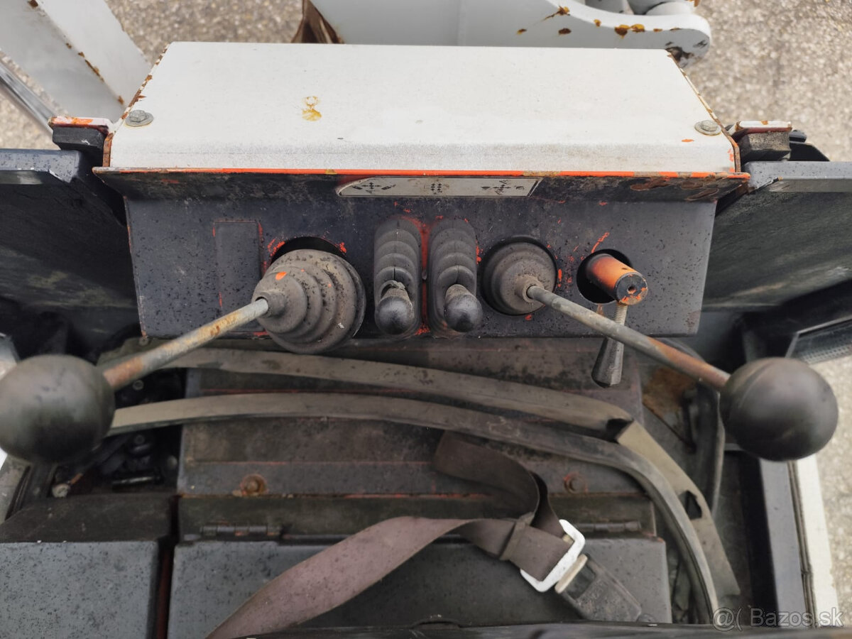 Mini traktor bager. 3650kg. - 13