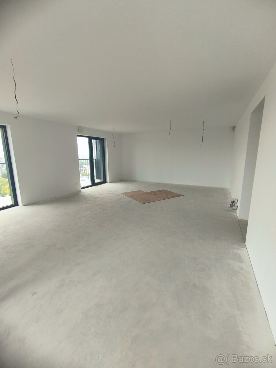 NOVINKA úplne nový 4-izbový byt v novostavbe GUTHAUS,111 m² - 13