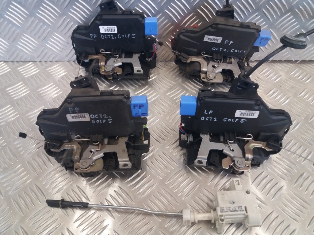 ROZPREDÁM VW GOLF 5 1.9TDI AJ 2.0TDI -BKD - 13