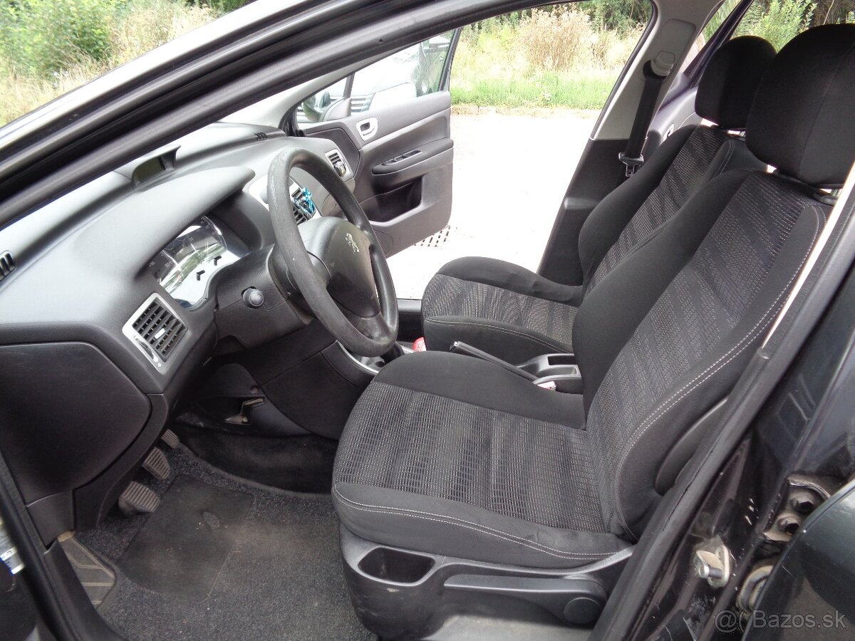 Peugeot 307SW 1.6HDI 66kW - 13