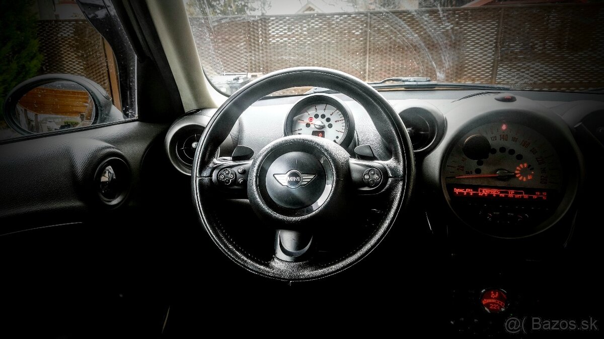 Mini Countryman Cooper D ALL4 A/T - 13