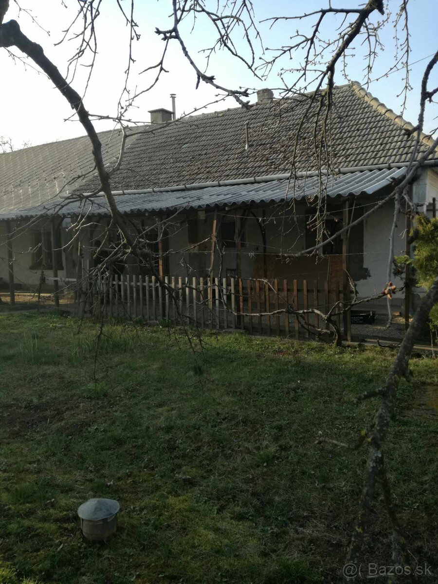 Ponúkame na predaj sedliacky dom - v obci Pácin - 13