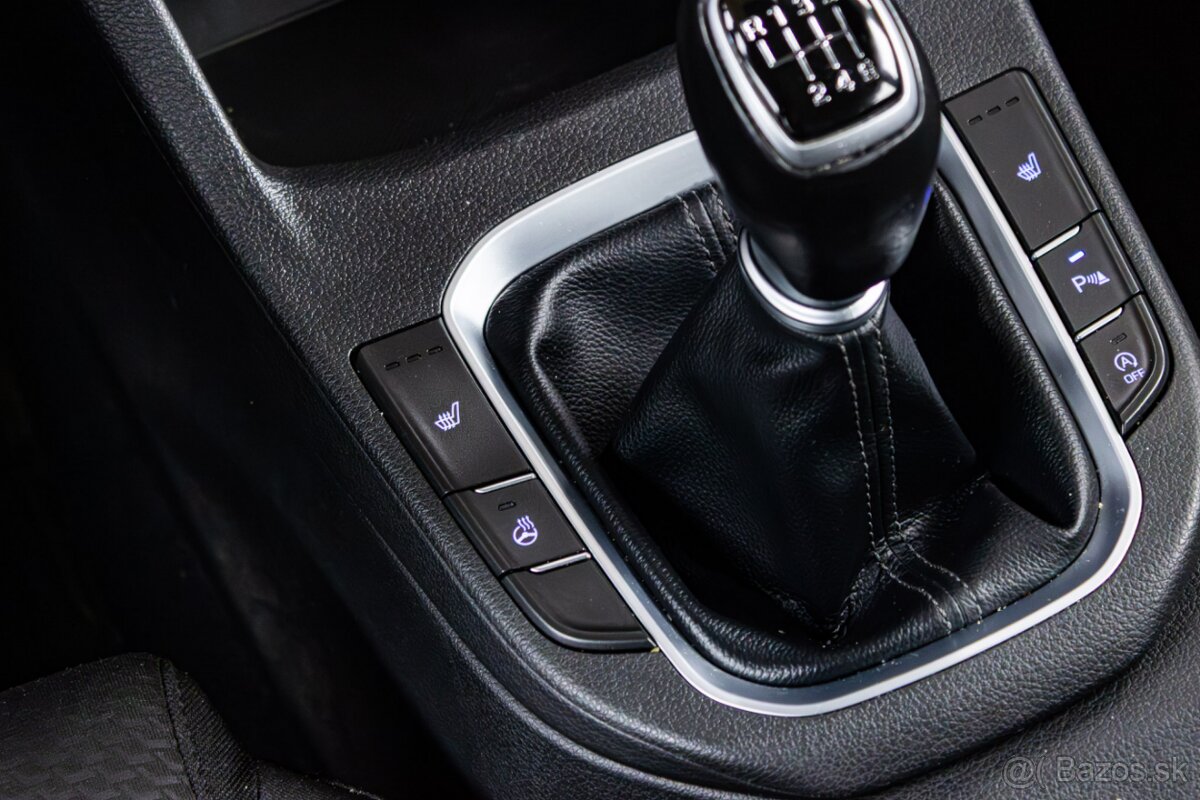 Hyundai i30 CW 1.4i 73kW / TOP STAV / 1. Majiteľ / - 13