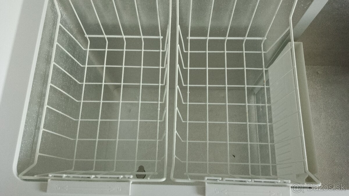 Truhlicová mraznička Whirlpool - 13