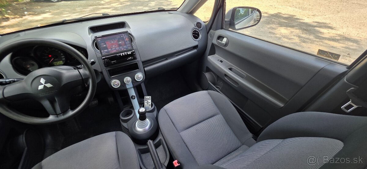 Mitsubishi Colt Automat - 13