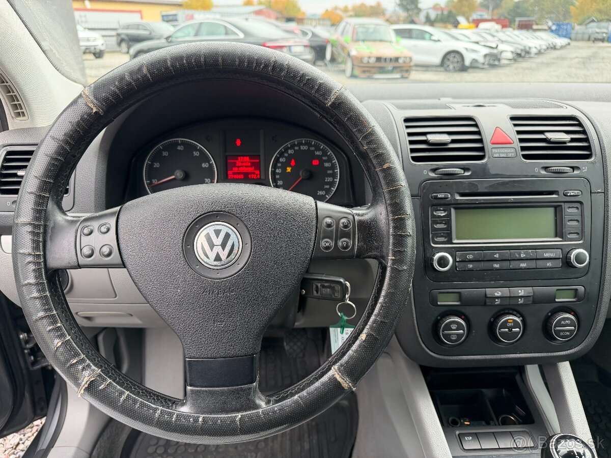 Volkswagen Golf 1.6 FSI Trendline - 13