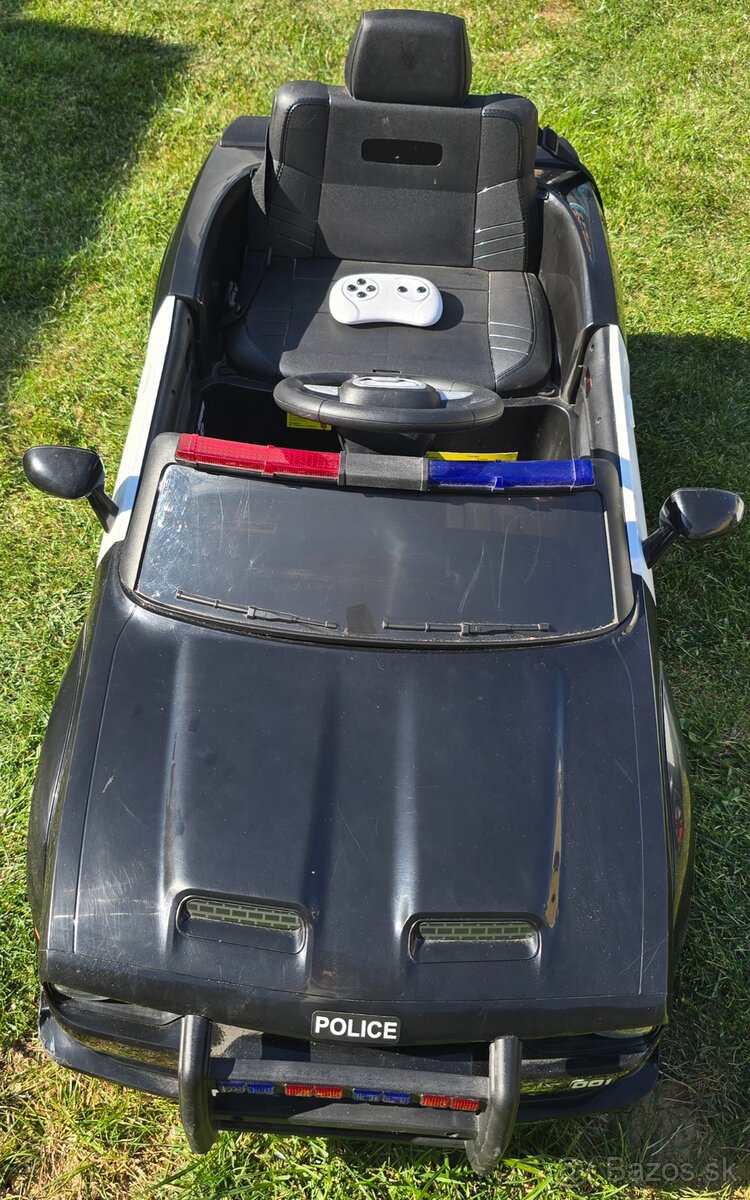 Policajné auto - 13