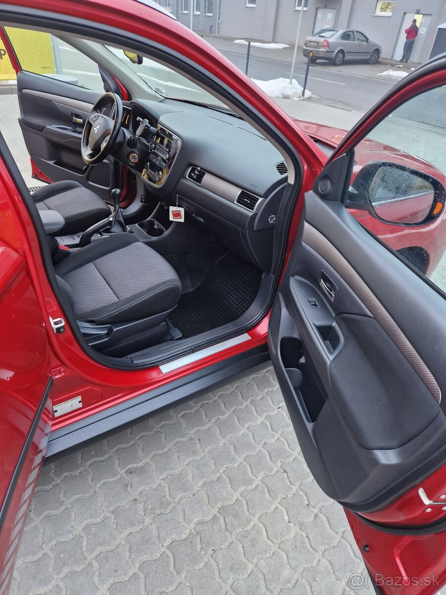 Mitsubishi Outlander 2.0 110kw benzín - 13
