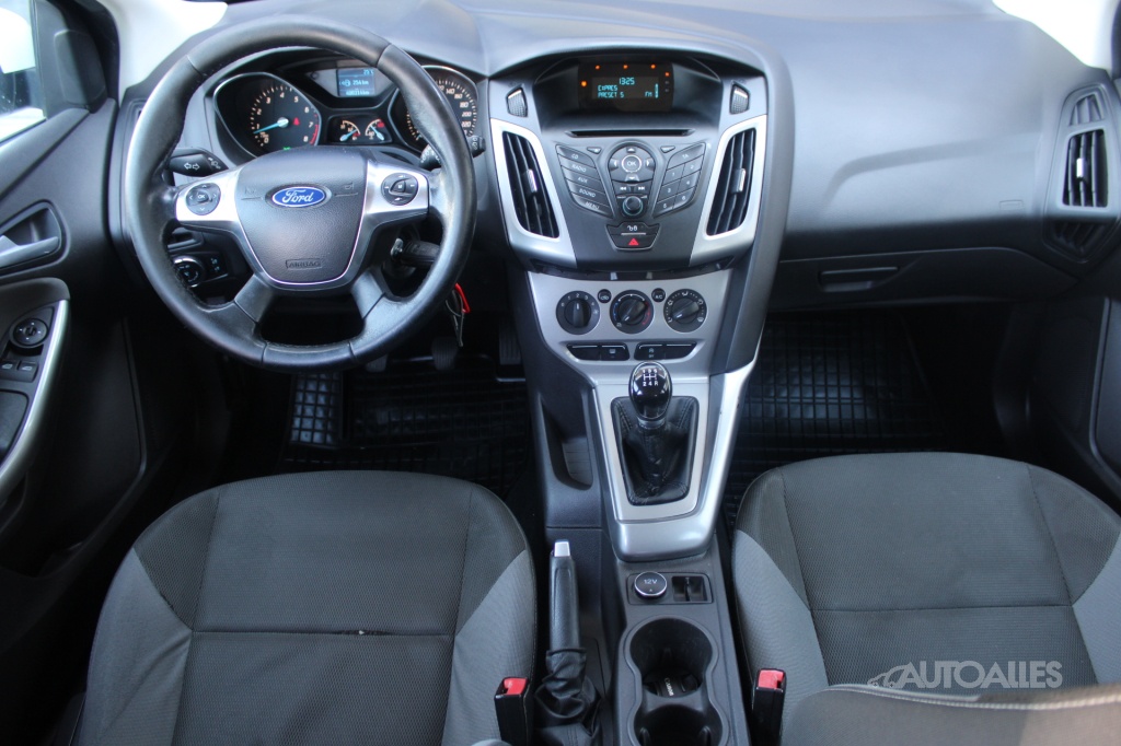 Ford Focus Combi 1,0 ECOBOOST 74 kW TREND - 13