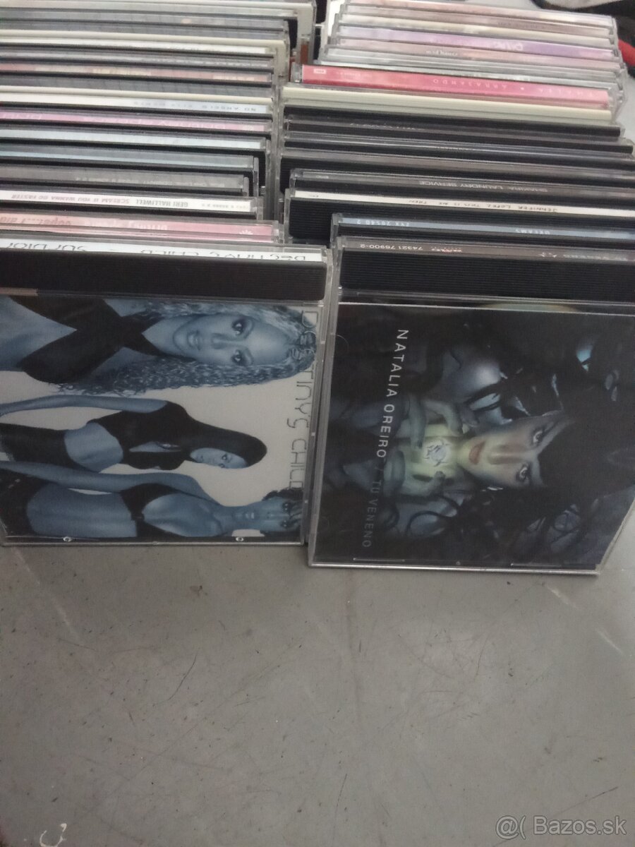 Na predaj CD a DVD. - 13
