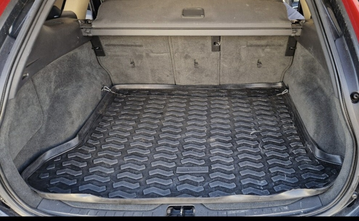 Volvo xc60 2,4D D5 151kw 4x4 - 13