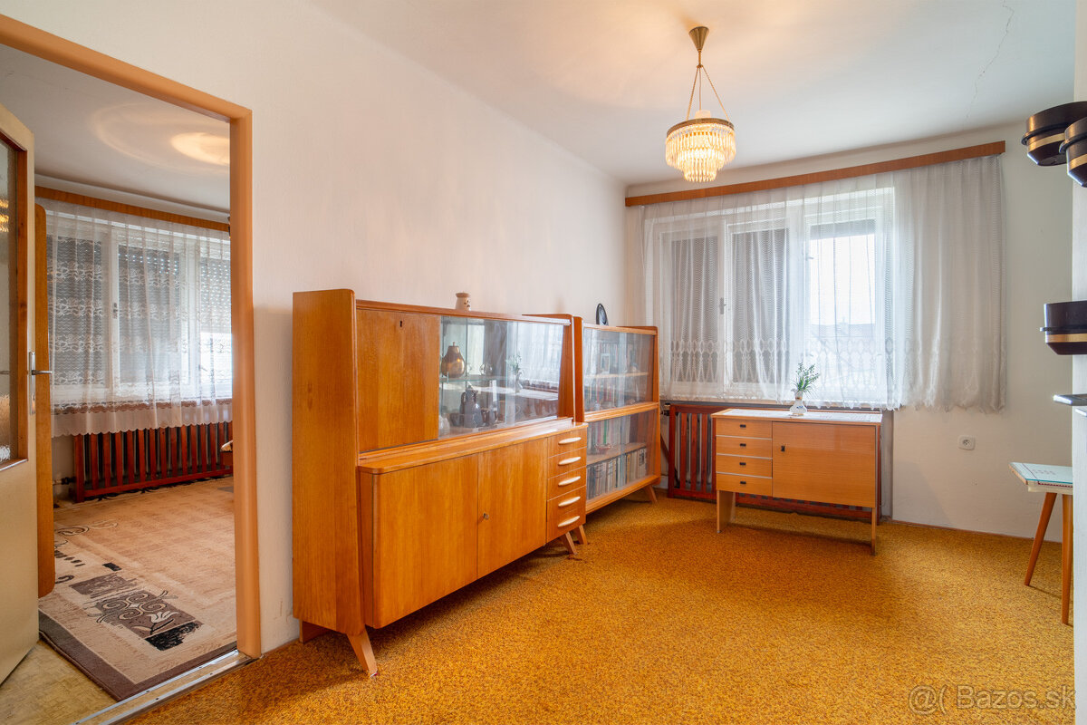 Na predaj 5-izbový rodinný dom Veľké Leváre - 13