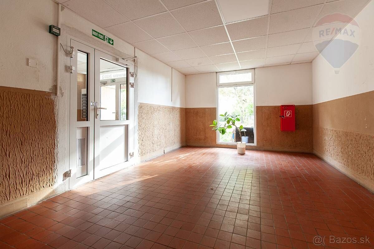 Na prenájom 3-izbový byt v Malackách - 13