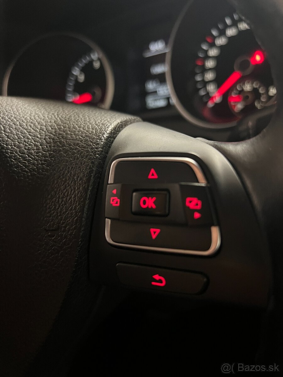 Volkswagen Golf Variant - 13