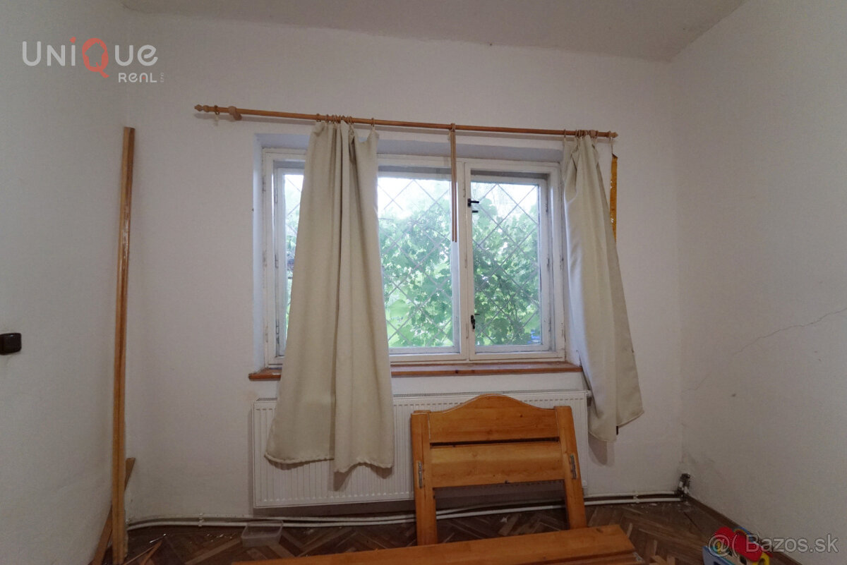 Na predaj: Vidiecka usadlosť pri Veľkom Mederi – 1ha, dom - 13