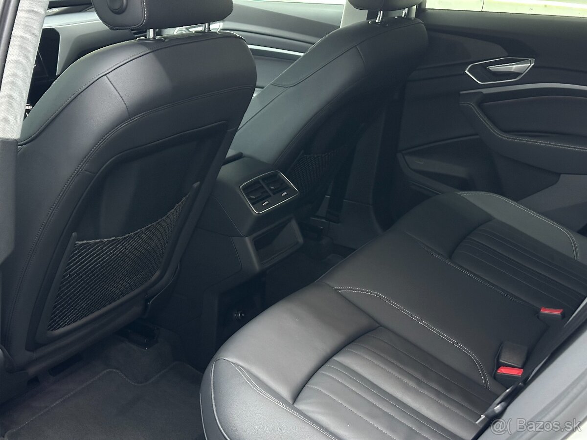 Audi E-tron Sportback 50 Quattro - 13