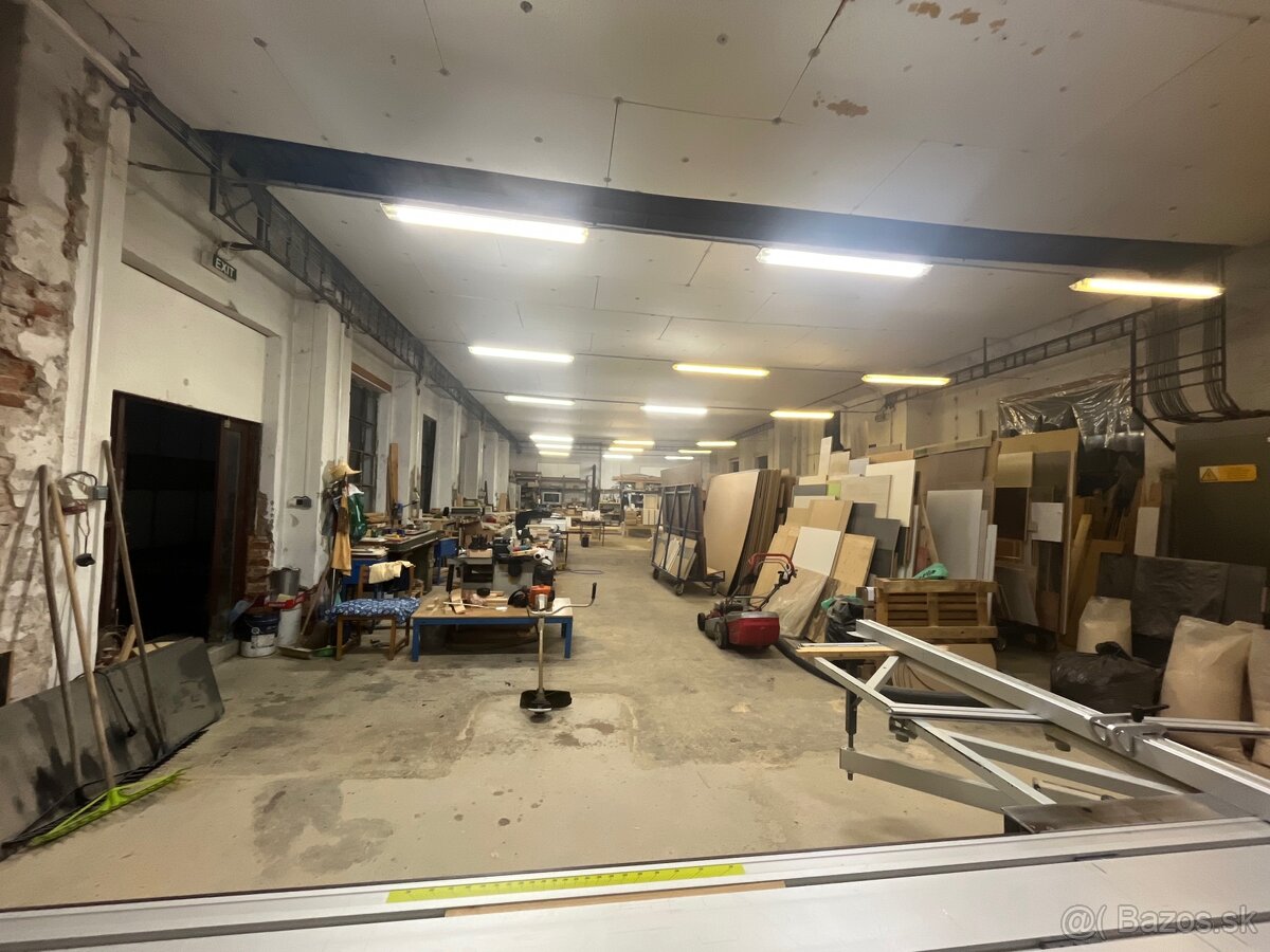 Priemyselný areál na predaj - 13